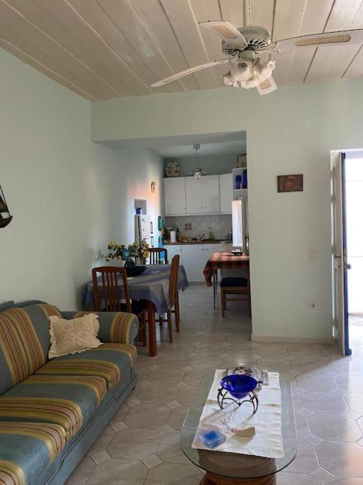 The House Of Grandma Zinios Villa Ioulis Exterior photo